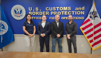 From left to right: Juan Ilich Pérez, Chairman of the Board of BASC USA; Erik Moncayo, International President of WBO; and Michael Garza, Director of the CTPAT Office in Laredo, with his team. 